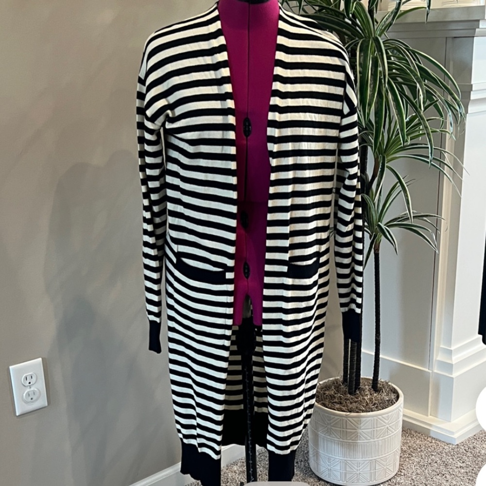 Tea n Rose Black and White Striped Cardigan